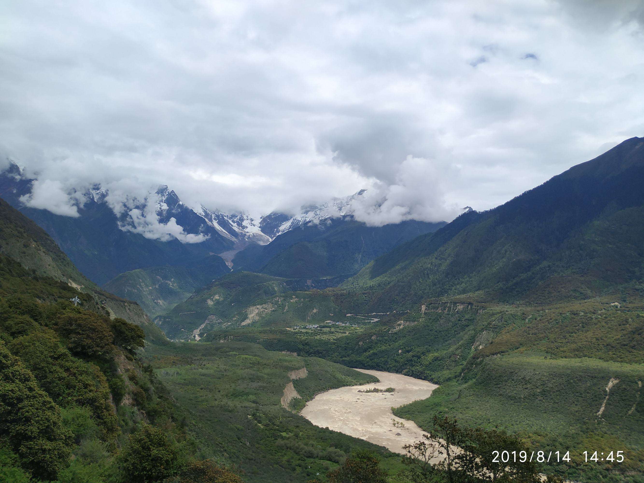 雅鲁藏布大峡谷值得去吗
