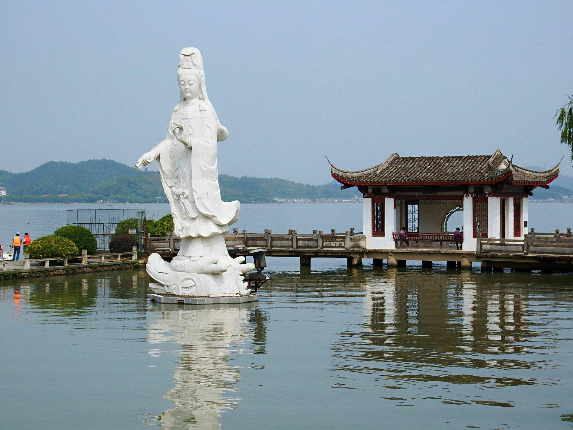 宁波东钱湖必去的景点
